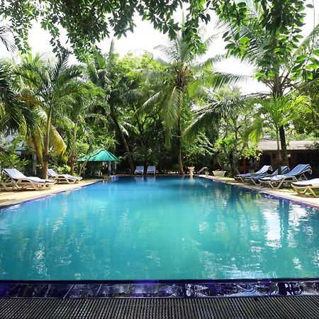 Hotel Susantha Garden Bentota Exteriör bild