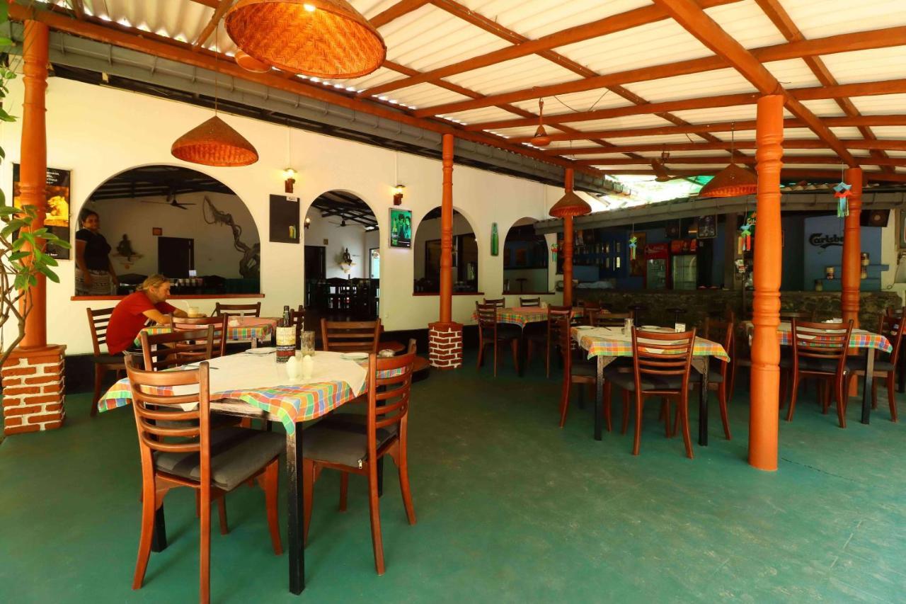 Hotel Susantha Garden Bentota Exteriör bild