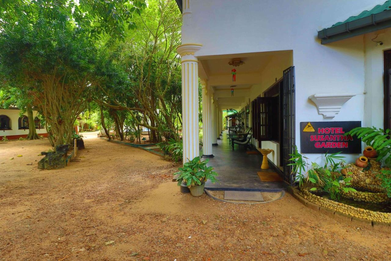 Hotel Susantha Garden Bentota Exteriör bild