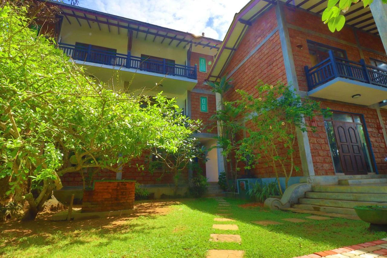 Hotel Susantha Garden Bentota Exteriör bild