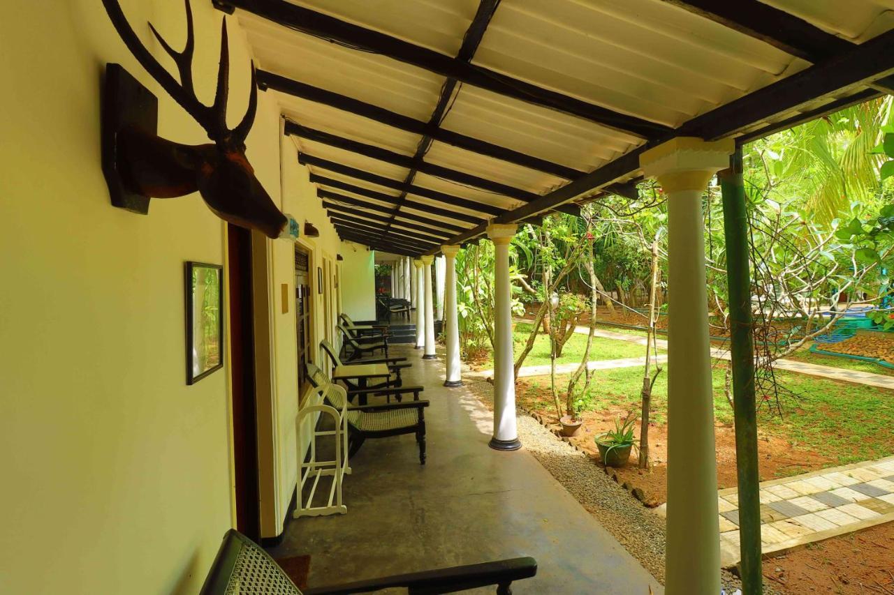 Hotel Susantha Garden Bentota Exteriör bild