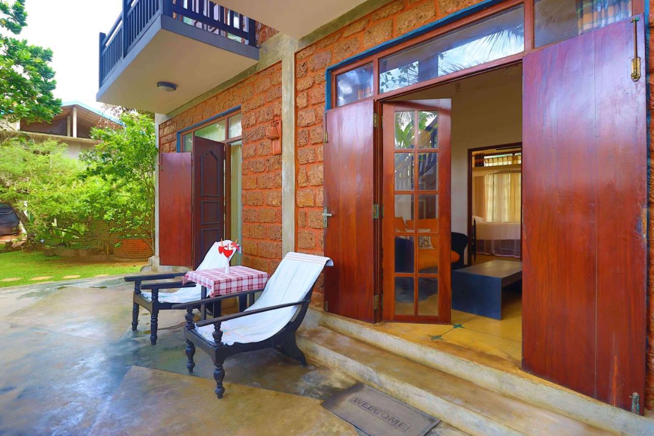 Hotel Susantha Garden Bentota Exteriör bild