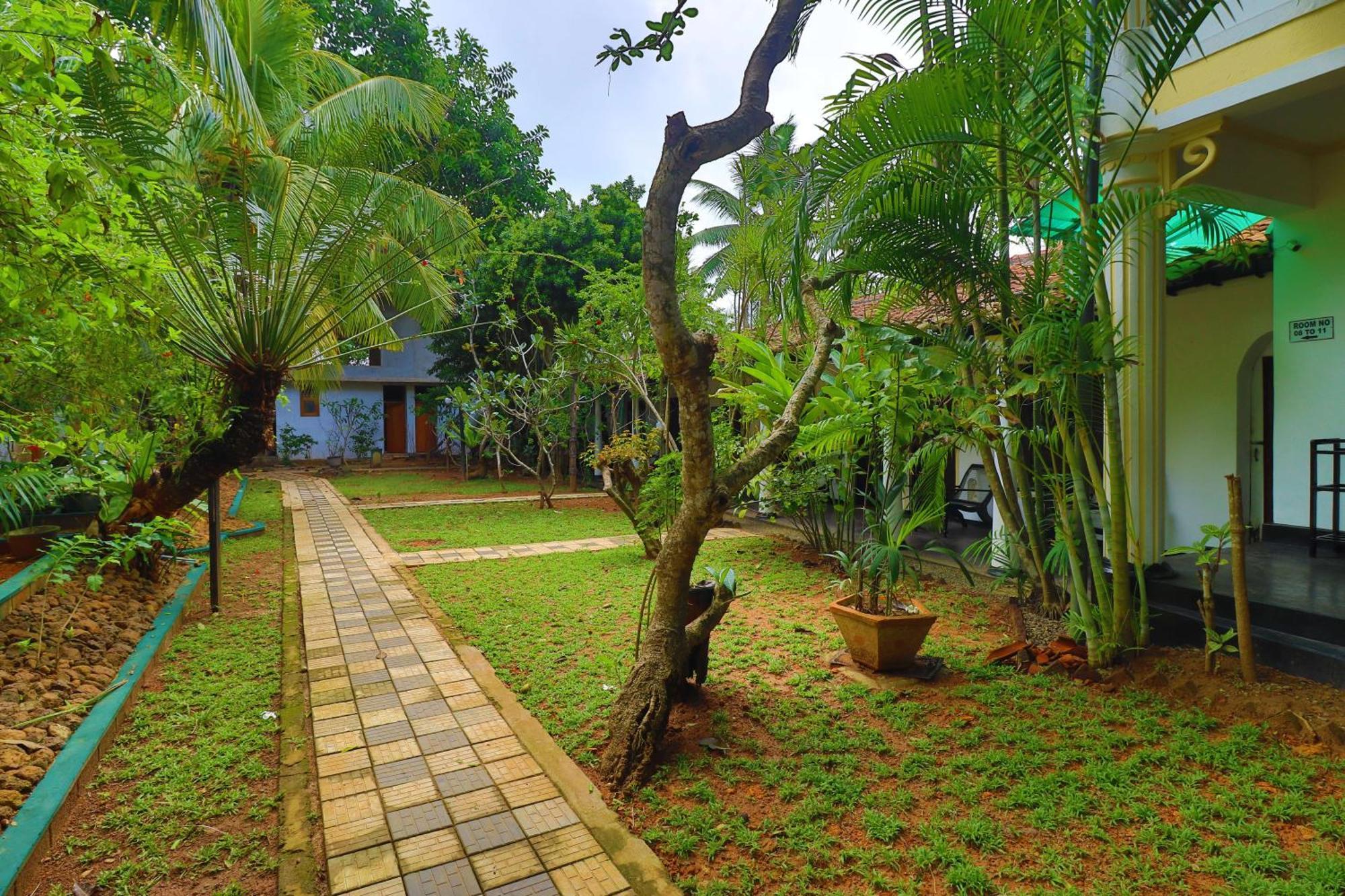 Hotel Susantha Garden Bentota Exteriör bild