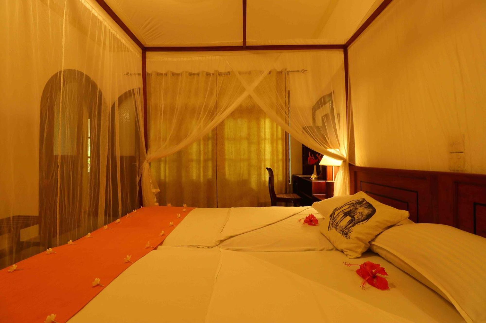 Hotel Susantha Garden Bentota Exteriör bild